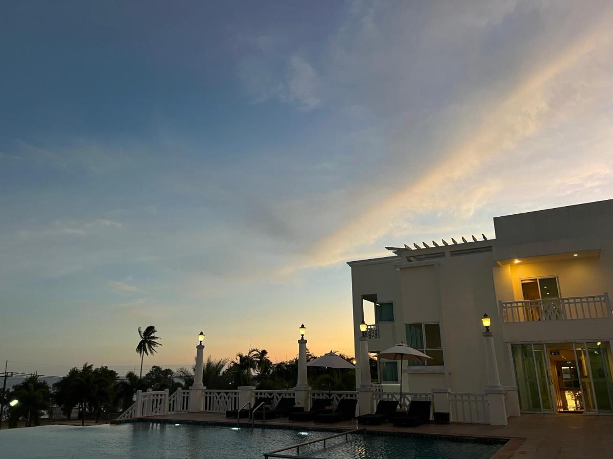 Front Bay Resort Krabi town