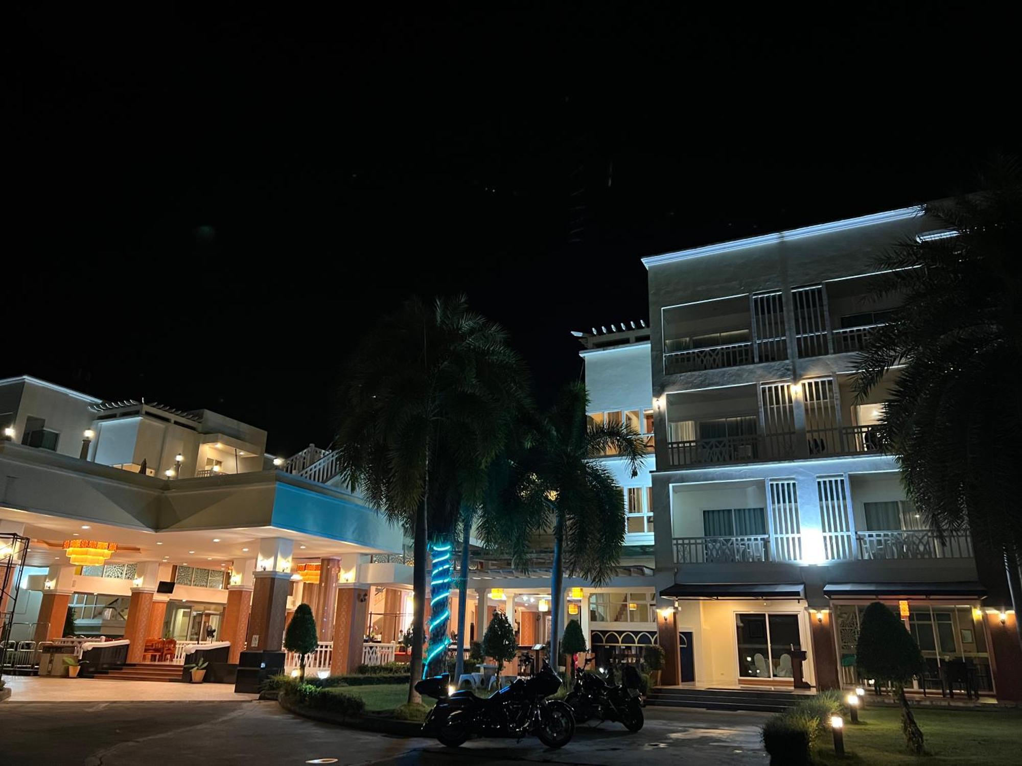 Front Bay Resort Krabi town